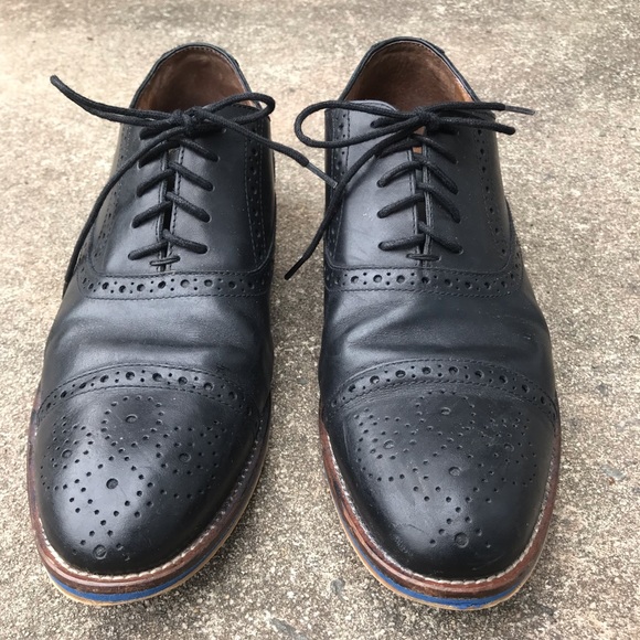 Johnston & Murphy Conard Cap Toe Black Dress Shoes - Picture 1 of 7
